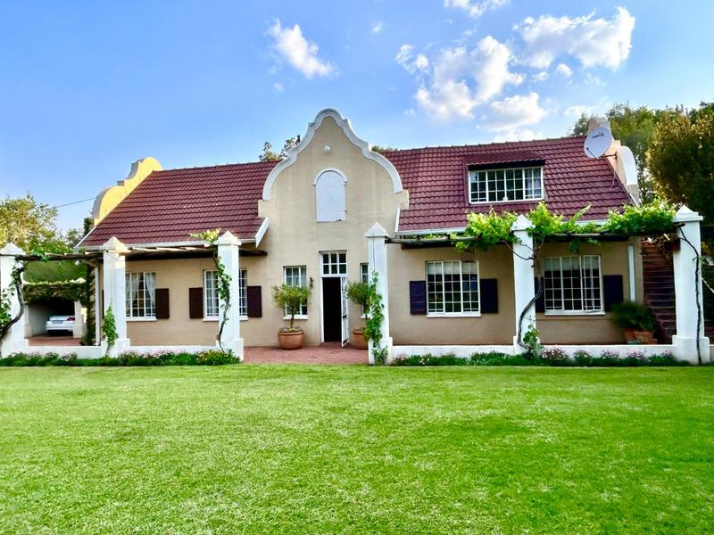 6 Bedroom Property for Sale in Hartbeespoort Rural North West